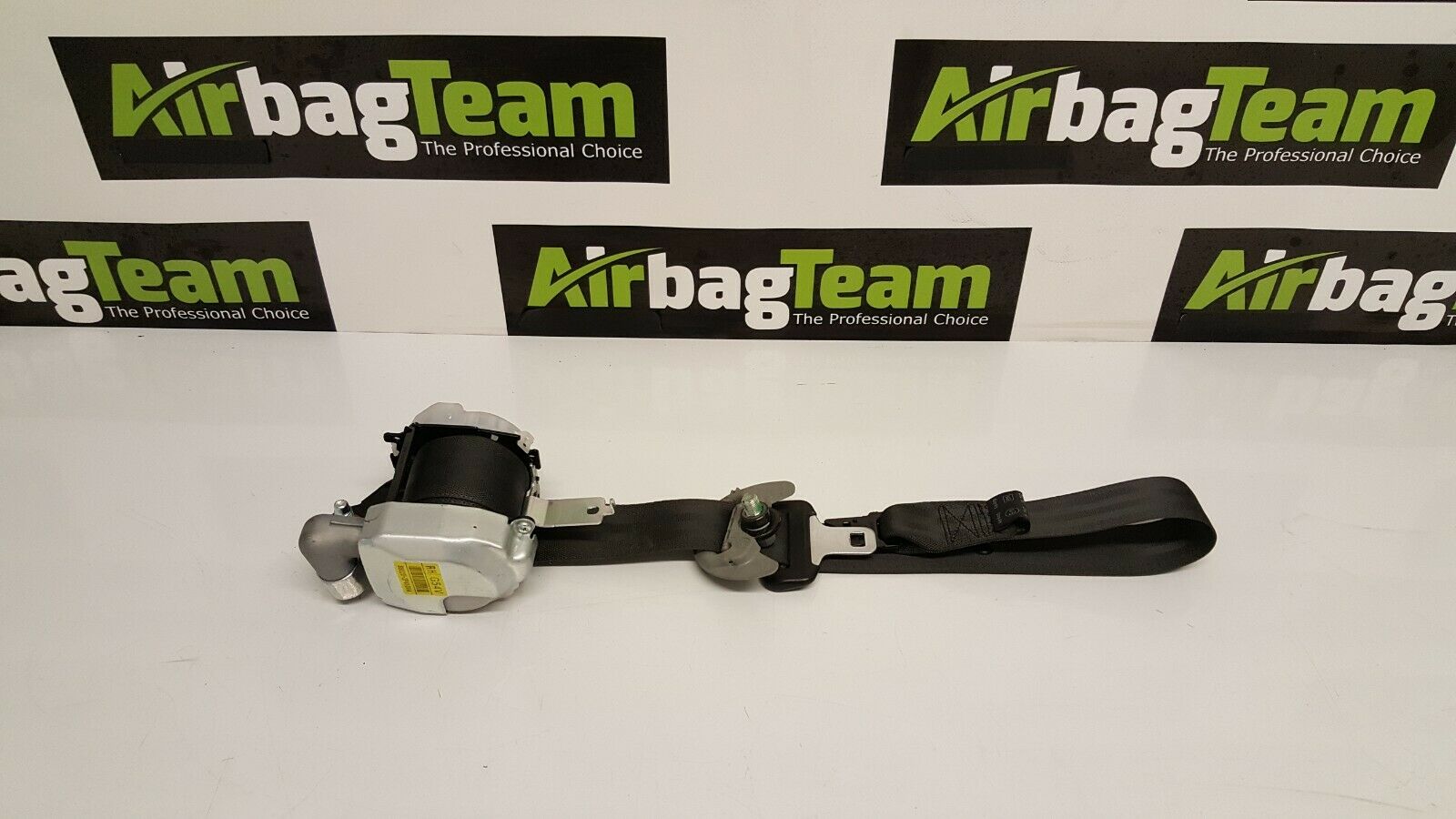 Kia-Sorento-2009-2015-Driver-Side-Front-Seatbelt-OS-254456201399