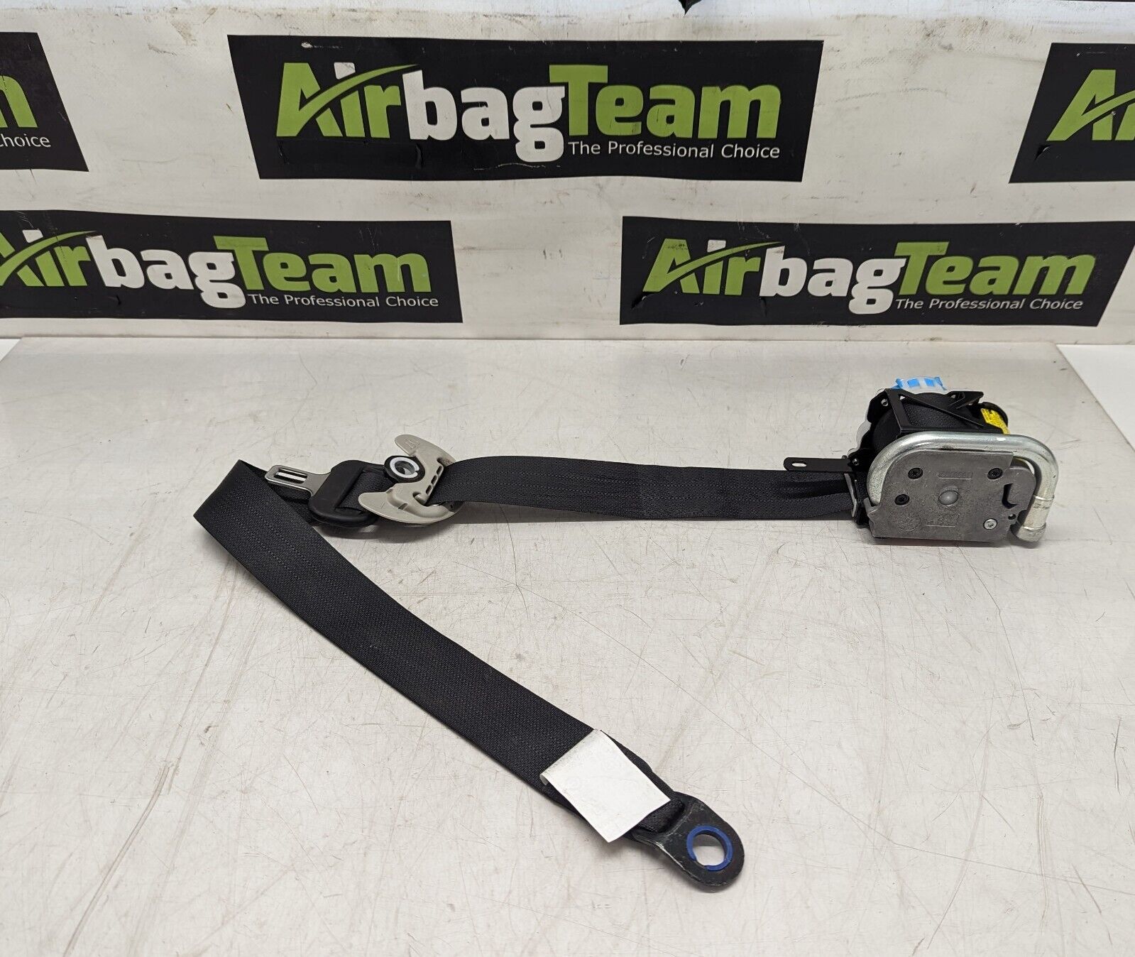 Toyota-Land-Cruiser-2015-2021-NSF-Nearside-Passenger-Front-Seatbelt-256107416259